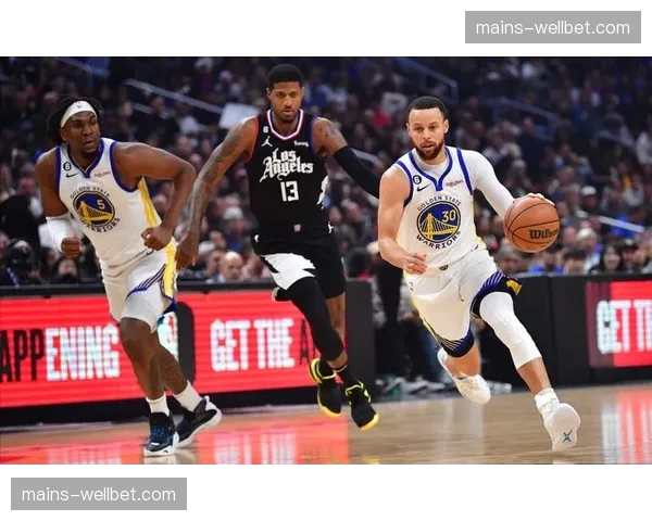 深圳10连胜背后进攻效率97.8,贺希宁单节14分引领进攻潮 深圳10连胜背后进攻效率97.8,贺希宁单节14分引领进攻潮